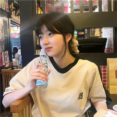 麻辣老师1这个女生有点冷